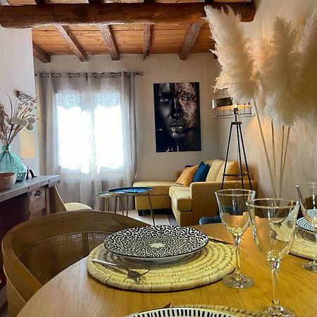 Maison Cosy, 2 Chambres, Adossee Aux Remparts เอก-มอร์ต ภายนอก รูปภาพ