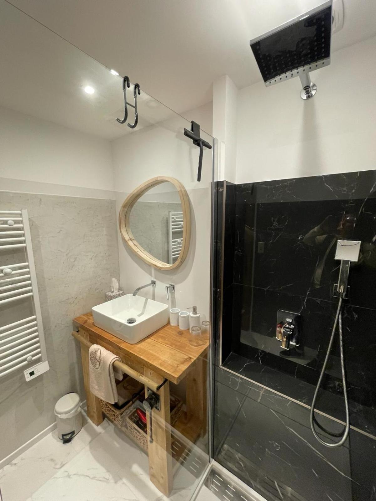 Maison Cosy, 2 Chambres, Adossee Aux Remparts เอก-มอร์ต ภายนอก รูปภาพ
